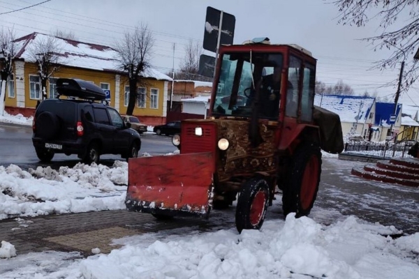 Во всех районах Брянской области устраняют последствия непогоды