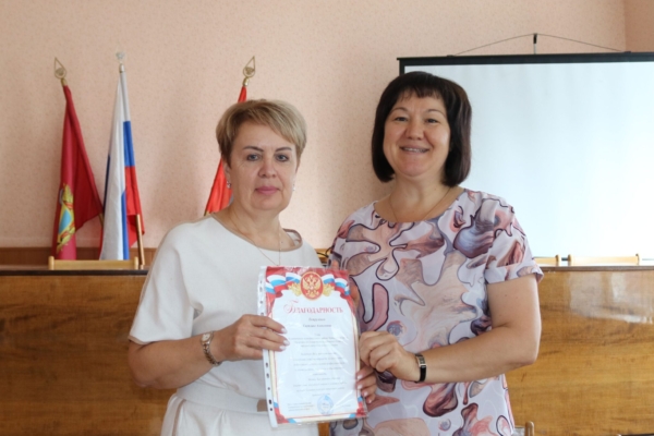 Руководство Комаричского района поздравляет с Новым годом и Рождеством!