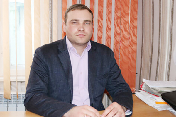 Уважаемые работники и ветераны службы коммунального хозяйства, дорогие жители района! От всей души поздравляем вас с Новым годом и Рождеством Христовым!