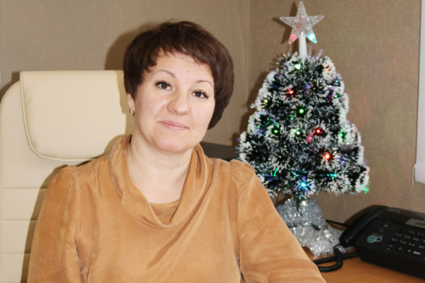 Уважаемые сотрудники Многофункционального центра госуслуг и жители Комаричского района! Примите самые искренние поздравления с Новым годом и Рождеством!