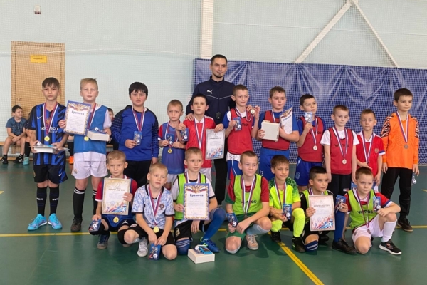 В рамках Декады спорта в Комаричской спортивной школе «Юность» были организованы ежегодные внутрисекционные спортивно-массовые и физкультурно-оздоровительные мероприятия