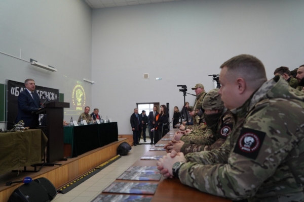 Губернатор Александр Богомаз и представители отряда «БАРС-Брянск» встретились со студентами БГТУ