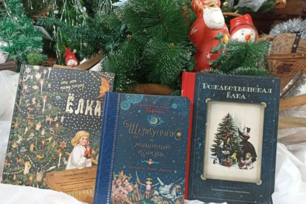 Литературно-музыкальная гостиная «Под чистым небом Рождества» прошла в Комаричском краеведческом музее