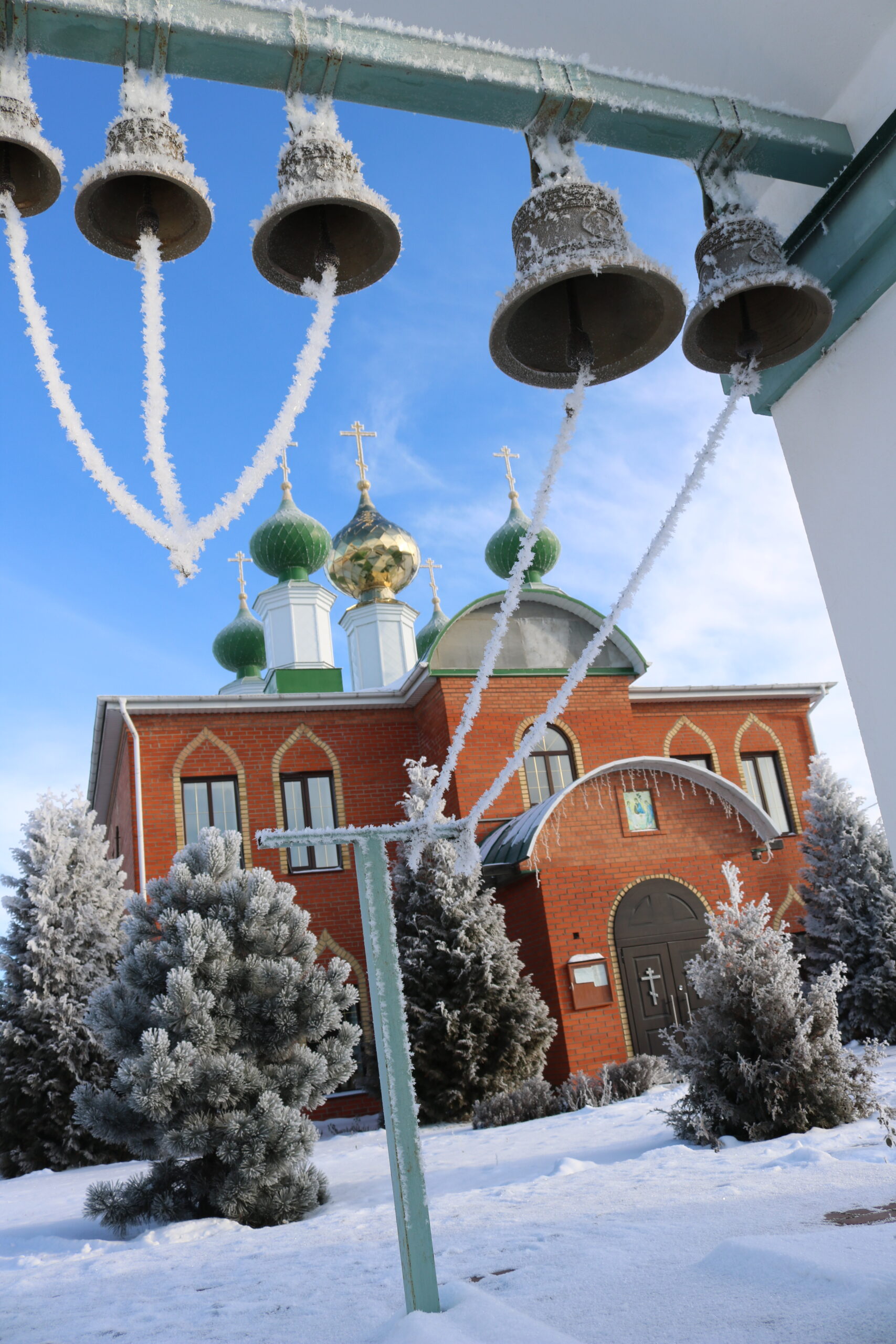 Поздравляем вас с Навечерием Рождества Христова!