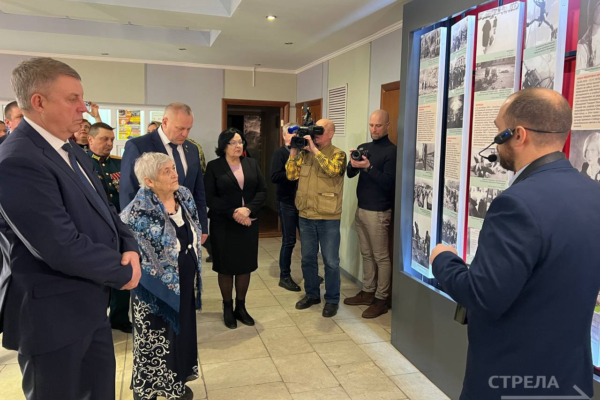 В Брянске открыли выставку «Ленинград. Великий подвиг ваш история хранит»