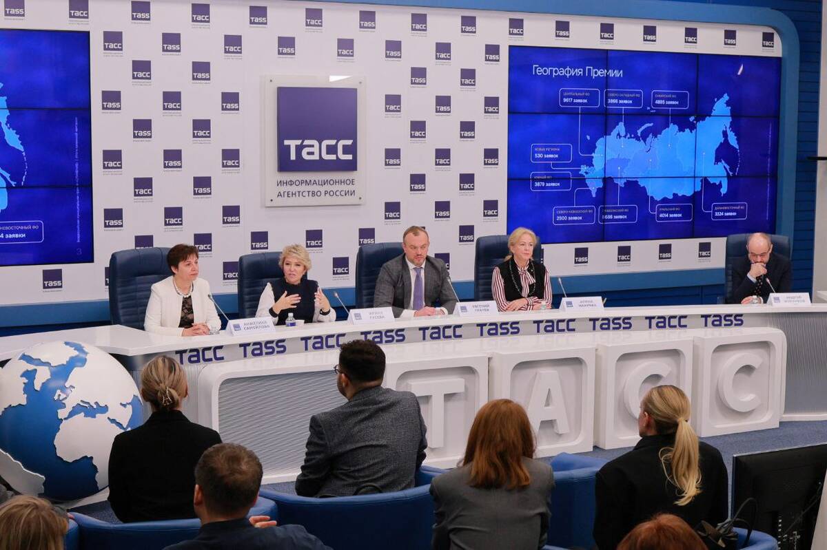 Более 500 заявок на муниципальную премию «Служение» подала  Брянская область