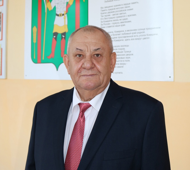 Преданно служил родной Комаричской земле