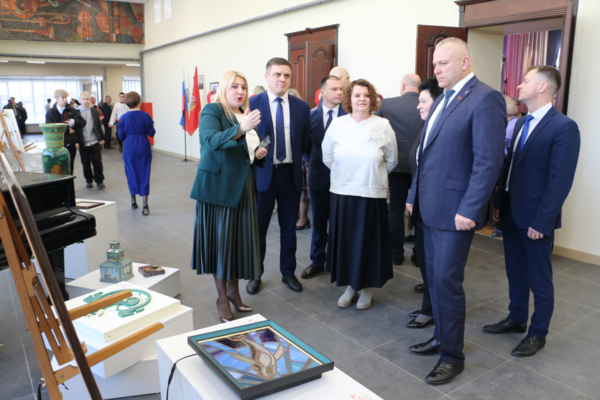 После капремонта открыли отделение музыкального искусства Брянского колледжа искусств