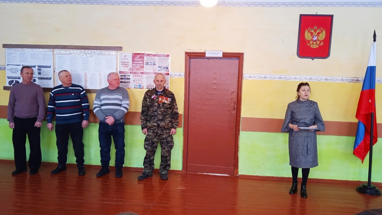 В  Луганской школе Комаричского района прошла торжественная линейка «Живая память»