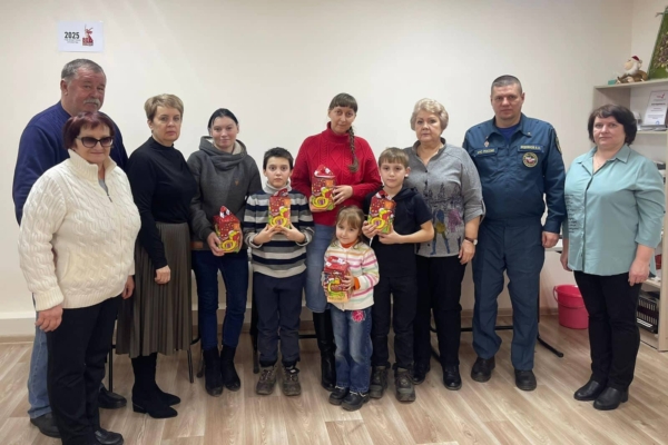 В клубе многодетных семей «Семь Я» Комплексного центра социального обслуживания населения Комаричского района прошло познавательно-развлекательное мероприятие