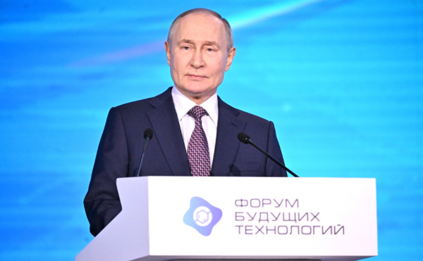 Путин: «Нам нужно добиться превосходства в химии и создании новых материалов»