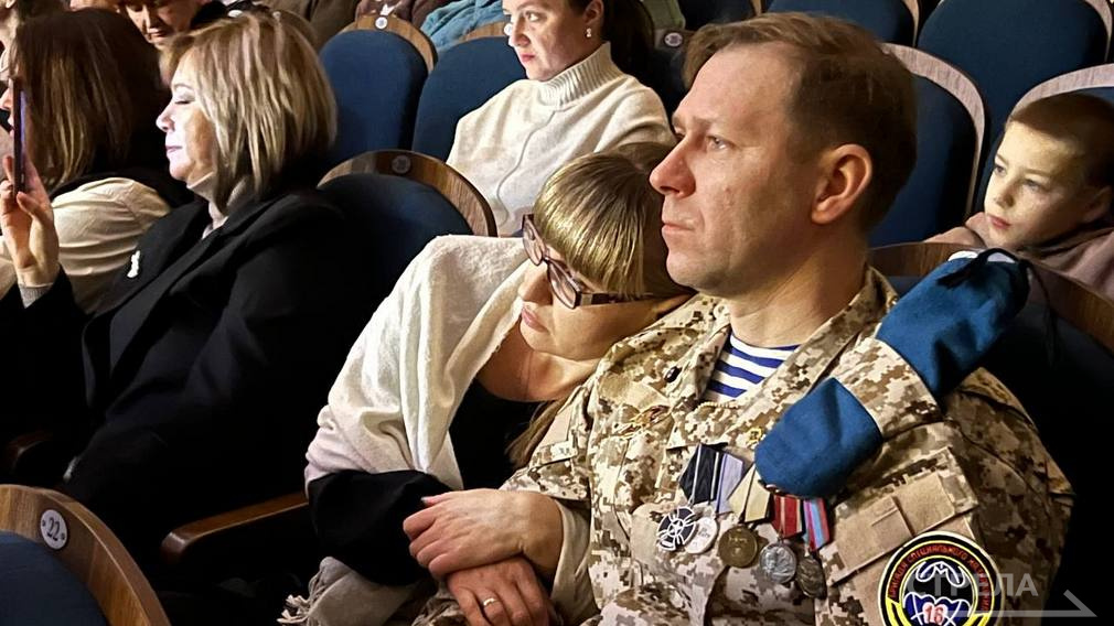 В Брянске, в Доме культуры имени Медведева, прошел концерт «Время выбрало нас»