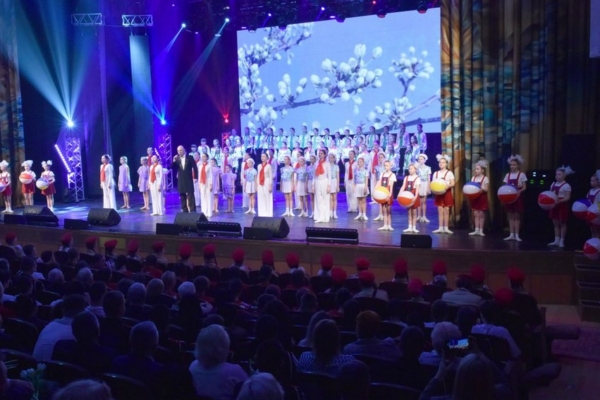 Губернатор Александр Богомаз рассказал о женщинах-защитницах Родины