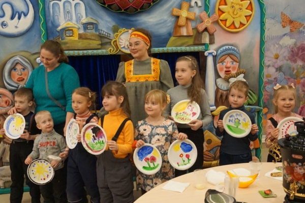 В Брянском театре кукол представили «Масленичный разгуляй»