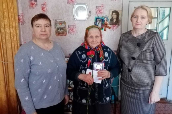 Труженицам тыла Игрицкого сельского поселения вручили памятные медали медалями «80 лет Победы в Великой Отечественной войне 1941-1945 г.г.»