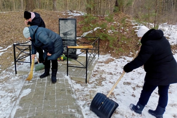 Жители Клинцовского района приняли участие в акции «Дорога к обелиску»