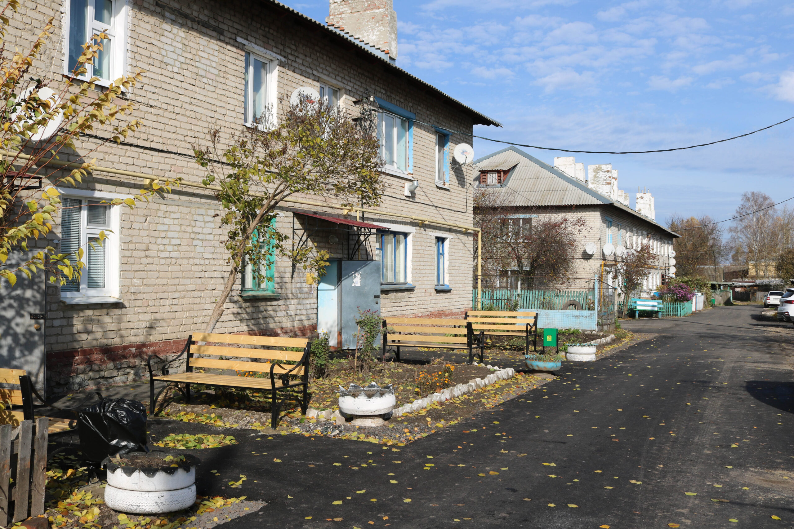 В Комаричском районе чтобы придомовая территория была ухоженной, нужно быть активными