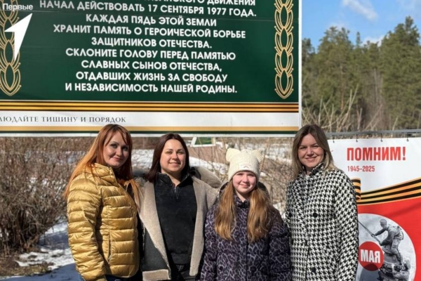 Девочка Саша из подшефной Брянки продолжает изучать памятные места Брянска