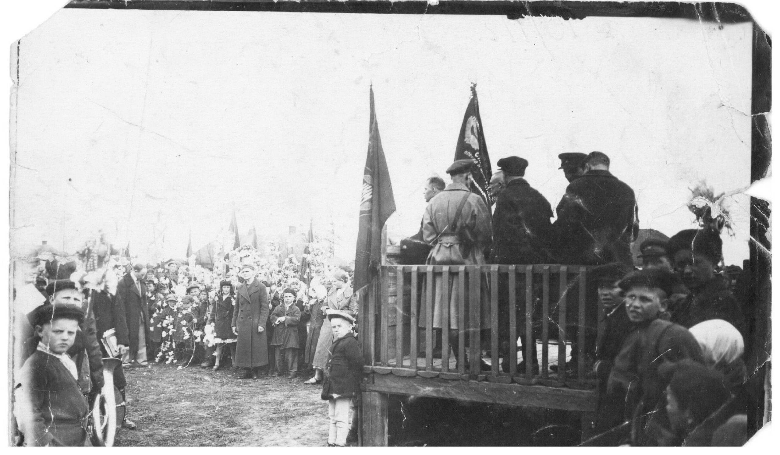 Акция по сбору архивных данных об истории Комаричского района