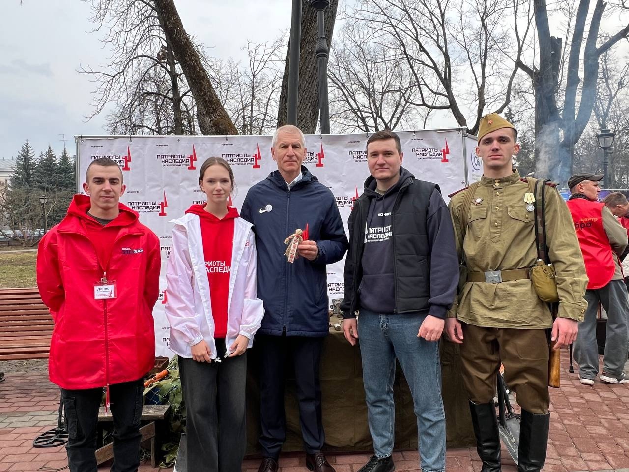 Комаричские волонтеры приняли участие в фестивале “Вместе ради людей”