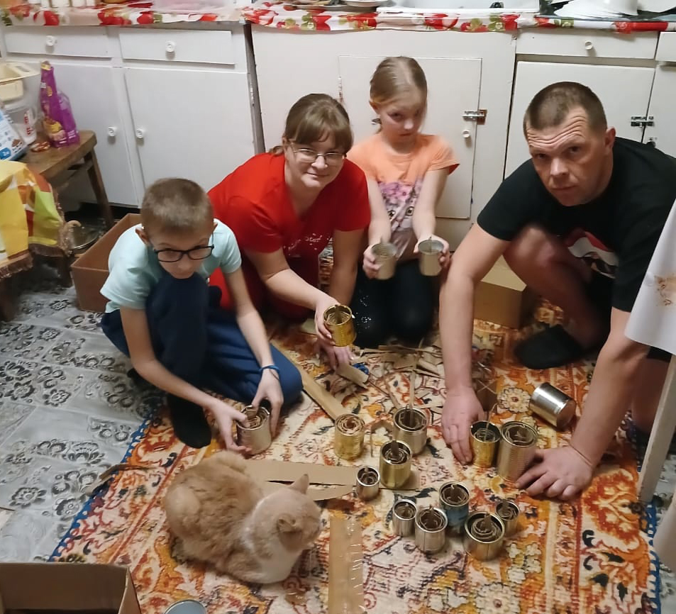 Огонек надежды для бойцов СВО: Семейный очаг Ореховых, согревающий теплом своих сердец