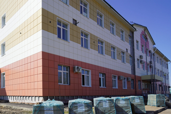 Губернатор Александр Богомаз проинспектировал строящиеся социальные объекты Почепа, Мглина и Суража