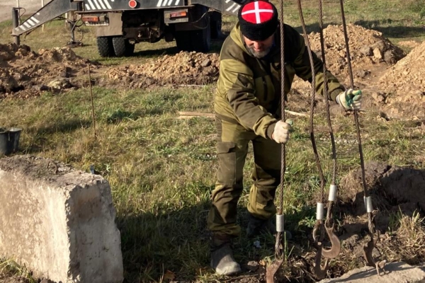 Строительство часовни на кладбище в посёлке Комаричи – дело, требующее общих усилий и искренней поддержки