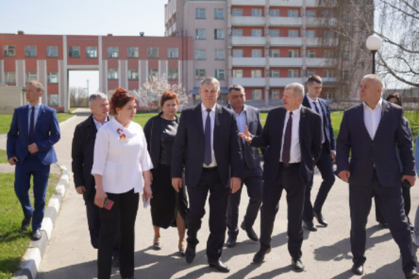 Губернатор Брянской области Александр Богомаз продолжает свою рабочую поездку по районам