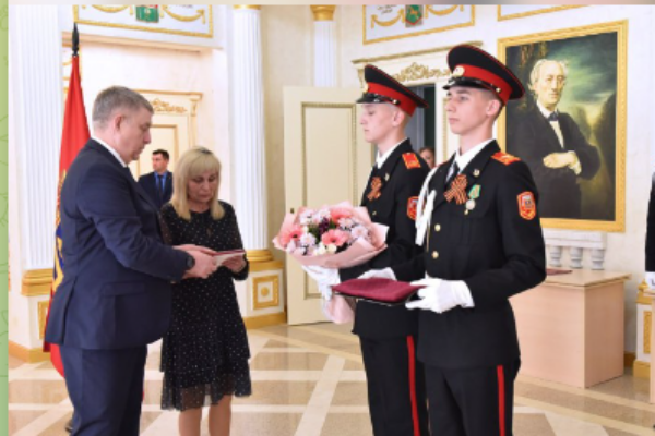 Губернатор Брянской области передал  орден Мужества матери военнослужащего