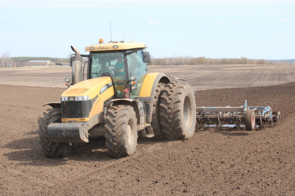 В Климовском районе начался весенний сев
