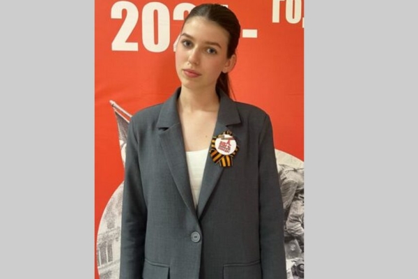 Брянские школьники и активисты отметили значимость акции «Георгиевская ленточка»