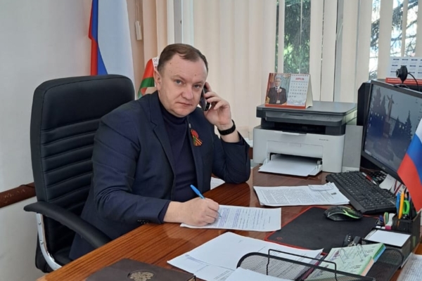 Заместитель главы администрации Комаричского района провел личный прием граждан по проблемным вопросам