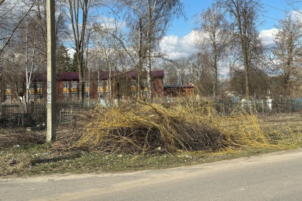 Редакция газеты «Верный путь» призывает жителей Комаричского района соблюдать правила благоустройства