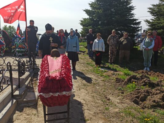 На Брянщине прошла торжественная церемония перезахоронения останков неизвестного солдата