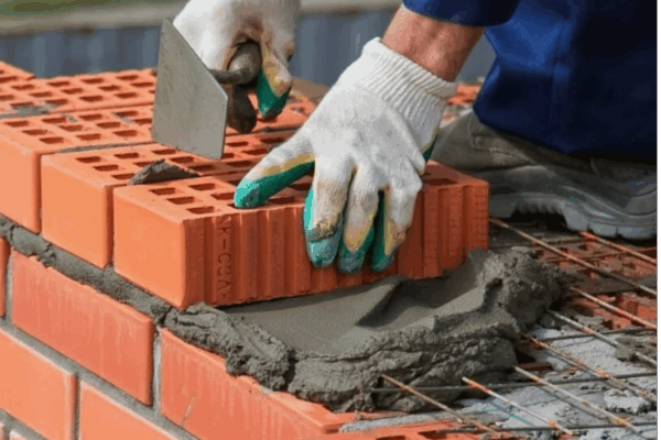 Гомельские строители реализуют масштабный инвестпроект в Брянске