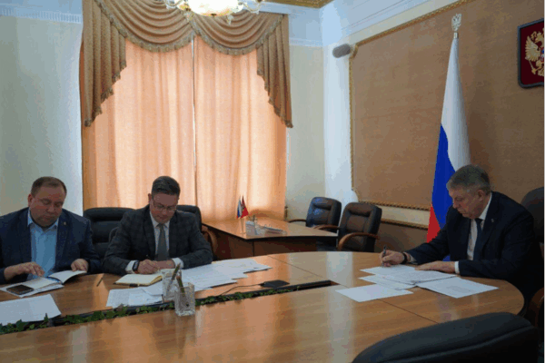 Губернатор Александр Богомаз принял участие в совещании по вопросам восстановления приграничных территорий