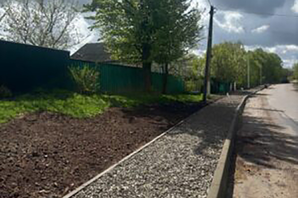 В Мглинском районе Брянской области оперативными темпами ведется ремонт автодороги