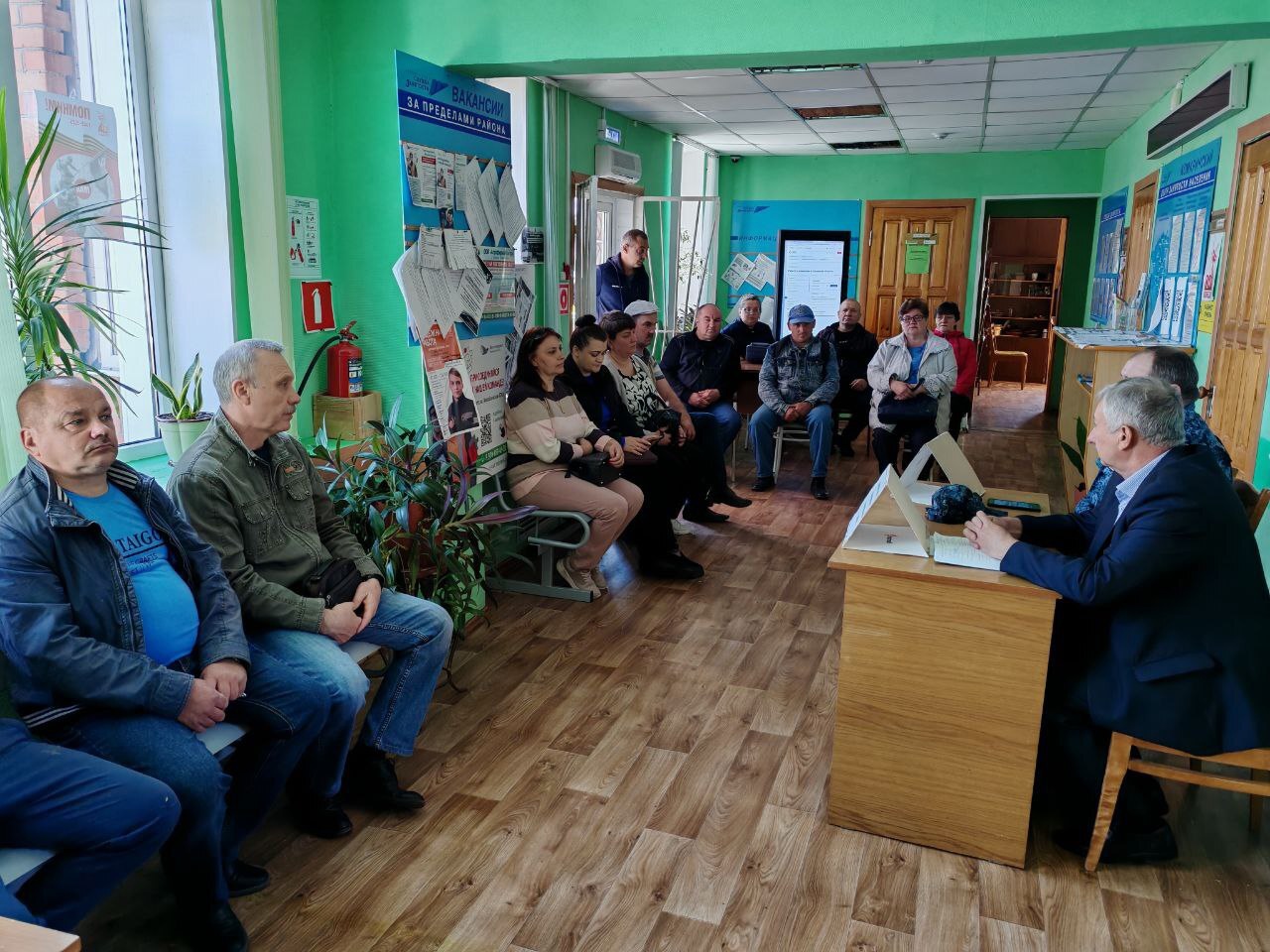 В центре занятости Комаричского района состоялась ярмарка вакансий