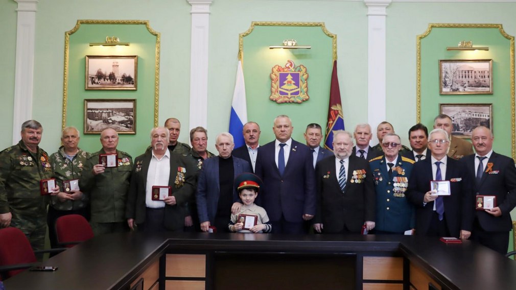 В Брянске вручили памятные медали воинам-интернационалистам