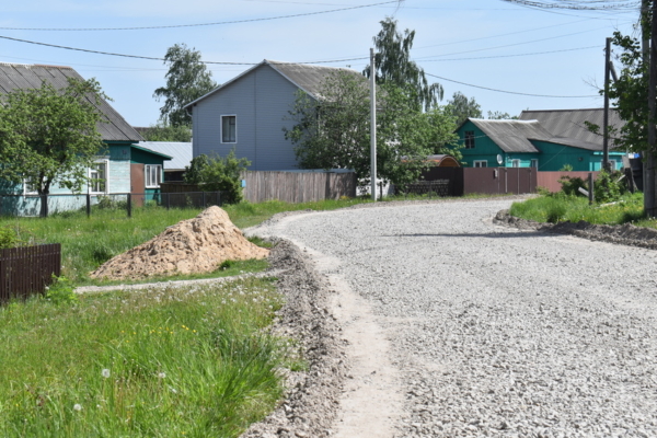 В Клетне идет ремонт дороги на улице Гоголя