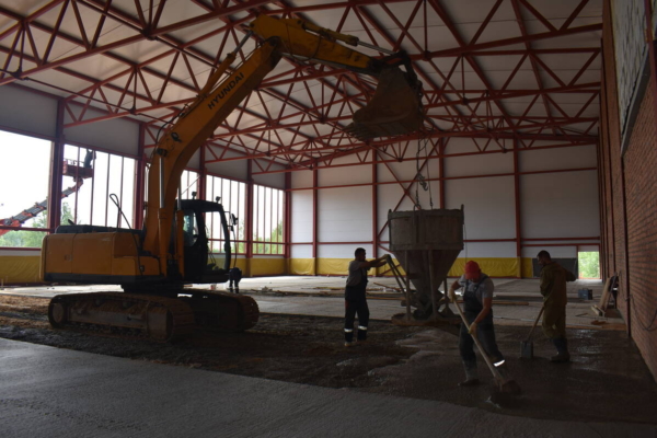 Спорткомплекс с бассейном в  Клетне сдадут в этом году