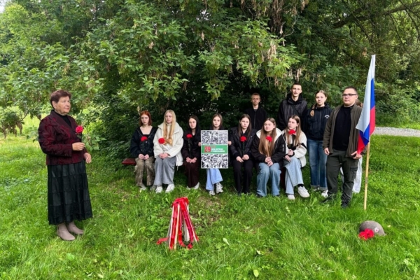 В Лопандинском сельском Доме культуры состоялось торжественное мероприятие, посвященное Дню партизан и подпольщиков