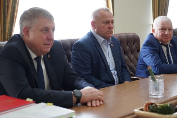 Александр Богомаз провел встречу с заместителем секретаря Общественной палаты России