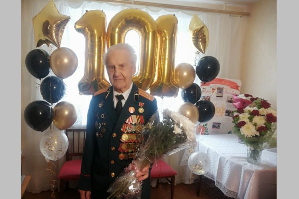 В Брянске свой 101 день рождения отмечает ветеран ВОВ Борис Васильевич Шапошников