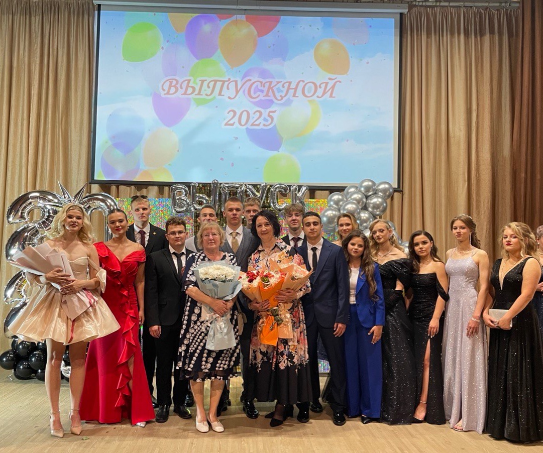 В Комаричской СОШ №2 состоялось знаменательное событие — выпускной вечер