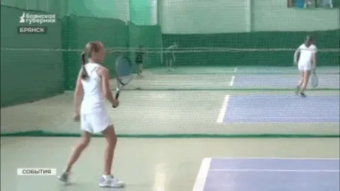 На кортах теннисного центра Брянска проходит первенство области