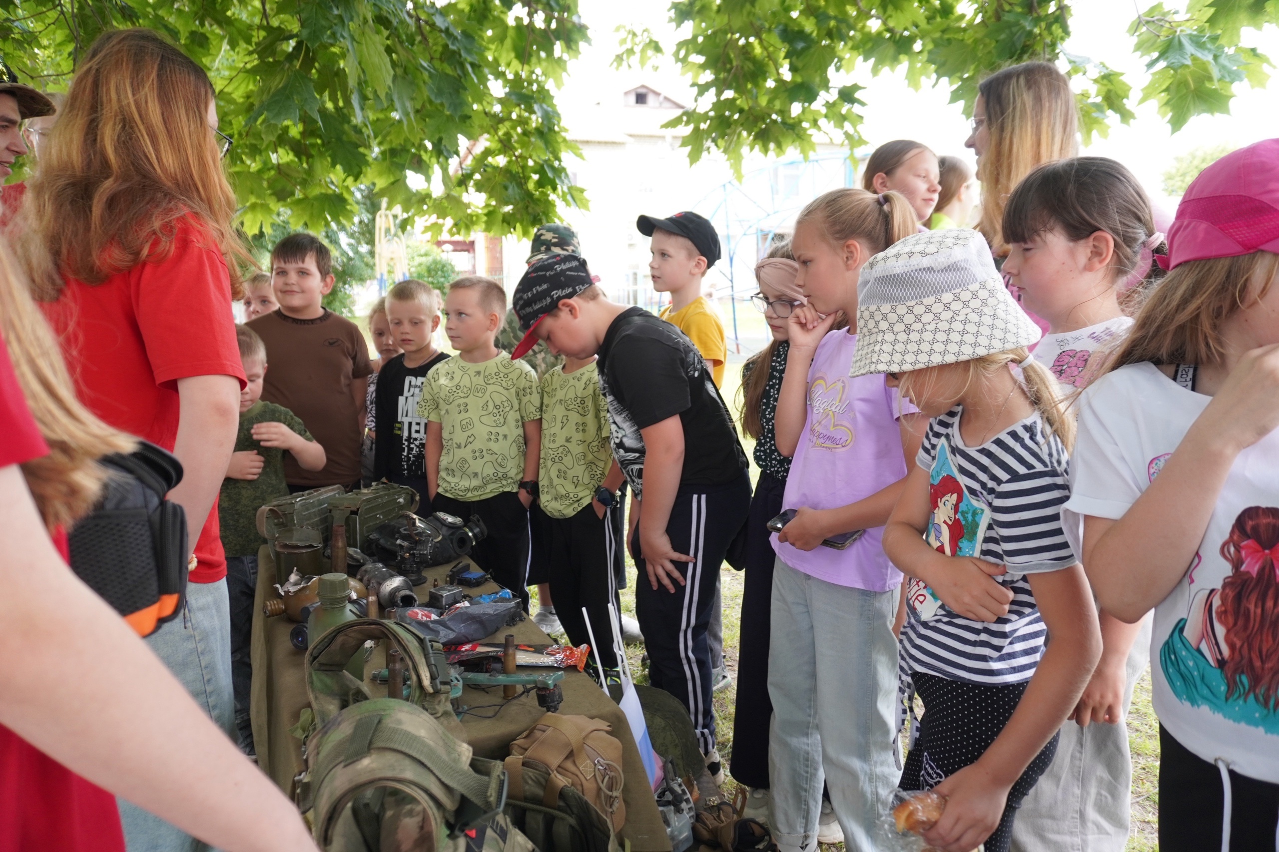 «Патриоты наследия» провели выставку в МБОУ Комаричской СОШ школы №1