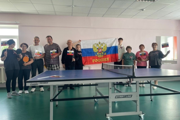 Комаричские активисты долголетия отметили День России турниром по настольному теннису