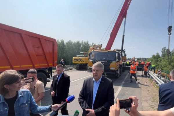 Продолжаются работы по ликвидации последствий на  месте происшествия в Выгоничском районе