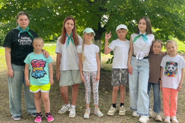 В Комаричской средней школе №2 стартовала смена пришкольного лагеря